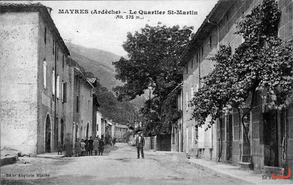 MAYRES St-Martin face église Mialhe vers 1900_1